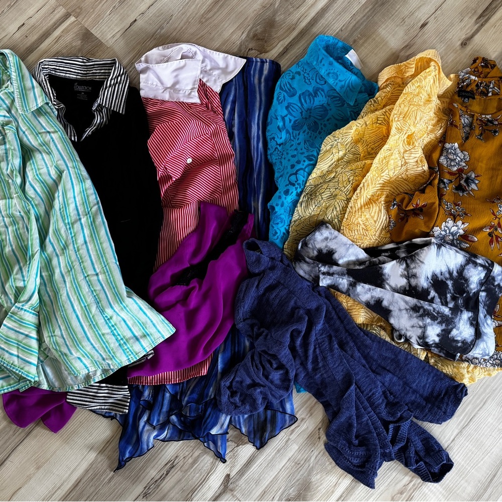 Women’s Clearance Lot  8 2X Tops 1 2x Skirt & 1 Sports Bra Various Brands READ!!